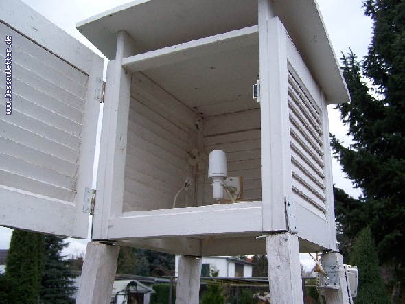 http://dessauwetter.de/galerie2/cache/vs_3%20Station%20WMR928_WMR928_15.JPG