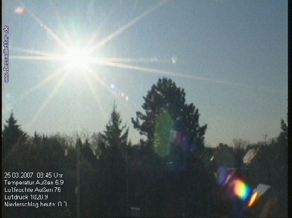 http://dessauwetter.de/galerie2/cache/vs_6%20Webcam_dessau_webcam_12.jpg